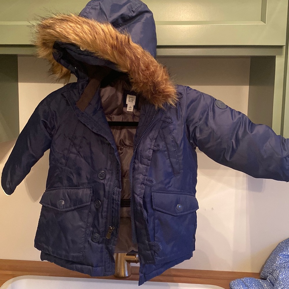 Like new Baby Gap 2 year/2T puffer jacket.